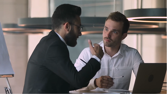 Hero - Doble Grado en Derecho y ADE