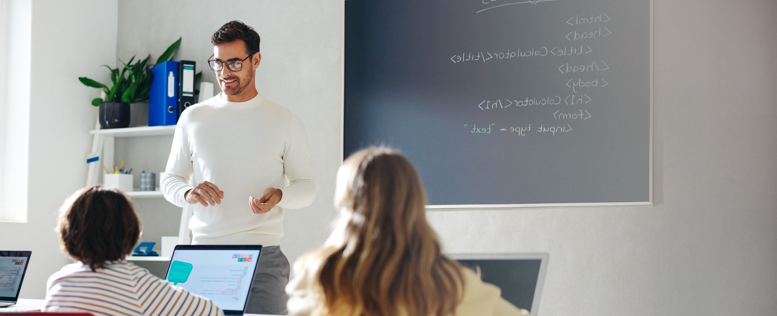 Hero - Máster Universitario en Inteligencia Artificial Aplicada a la Educación Hero - Máster Universitario en Inteligencia Artificial Aplicada a la Educación