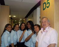 Fredy Araujo con estudiantes 