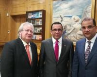 Fredy Araujo junto al ministro Andrés Navarro y Olivo Rodríguez, embajador de RD en España (Redacción y fotografías: Alberto Orellana) 
